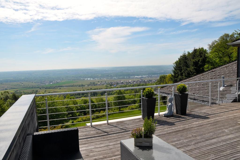 Zum Rebhang Bed & Breakfast Oestrich-Winkel Exterior photo